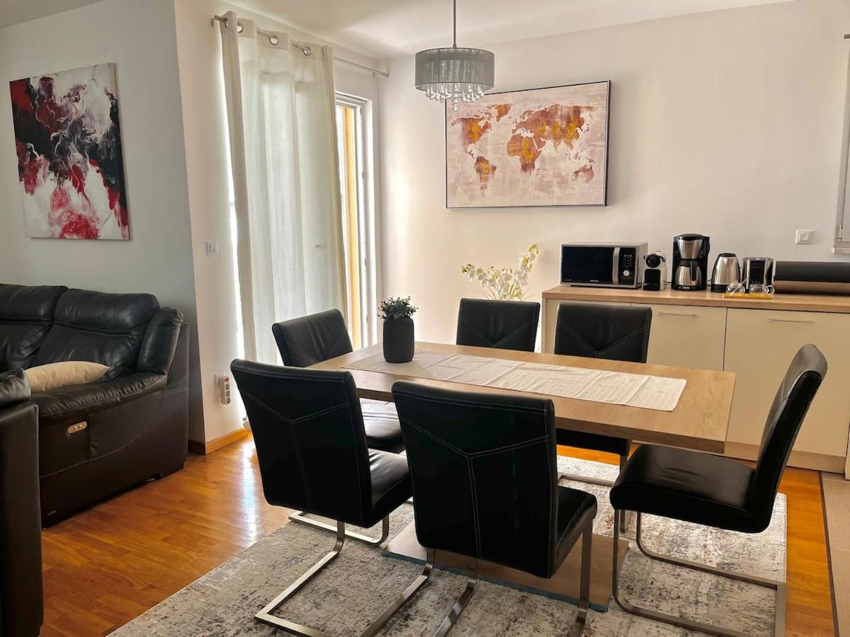 Apartament Lana Near The